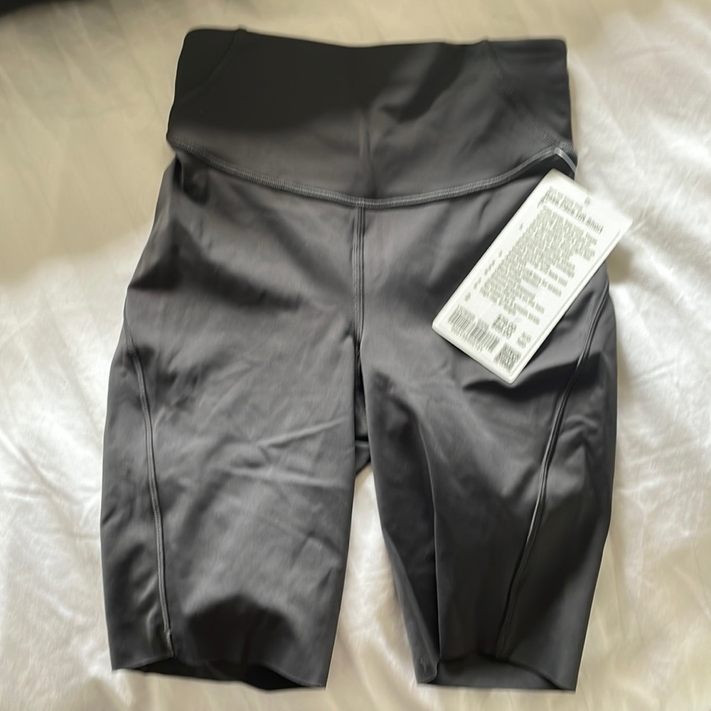 Lululemon base pace high rise short 8”